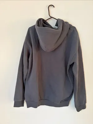Comfrt gray minimalist hoodie sweatshirt thumbnail 4