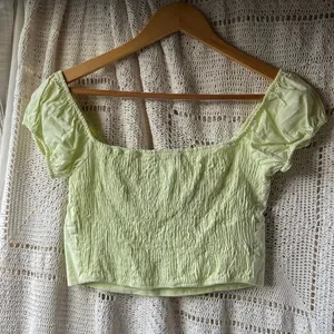 Zara Green Off Shoulder Ruched Milkmaid Crop Top Linen Blend Pastel Medium thumbnail 2