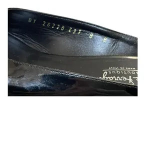Salvatore Ferragamo Vara Bow Slides 8 Black Patent Leather Elegant Designer Sandals thumbnail 10