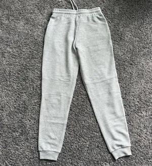 ALO Yoga Light Gray Waffle Knit Joggers thumbnail 9