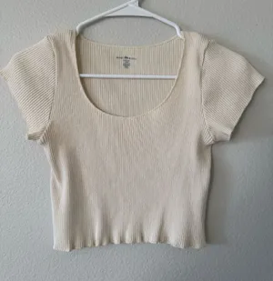 Brandy Melville cropped cream top thumbnail 1