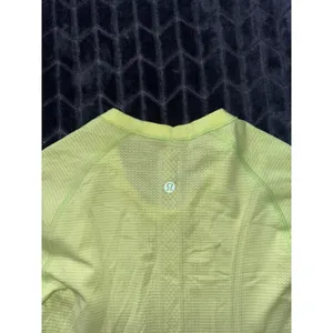 Lululemon Women's Swiftly Tech‎ Long Sleeve 2.0 Race Length Electric Size 4 thumbnail 6