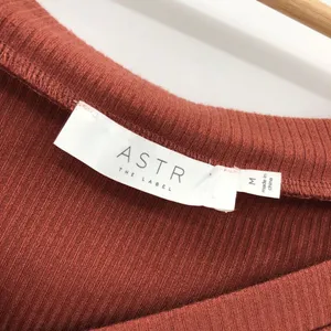 Astr 3/4 Sleeve Wide Neck Bodysuit MARSALA M‎ thumbnail 2