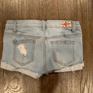 Lulus Denim shorts thumbnail 5