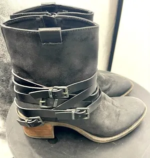 Lavorazione Artigiana black ankle boot size 6 with buckles‎ thumbnail 1