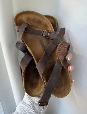 Sandal thumbnail 1
