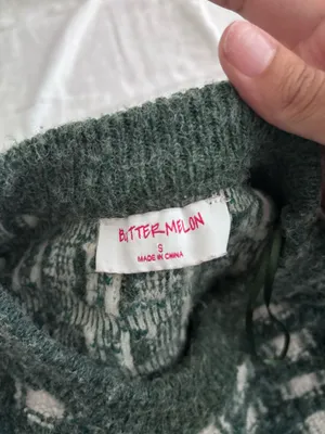 green and white sweater Size M thumbnail 4