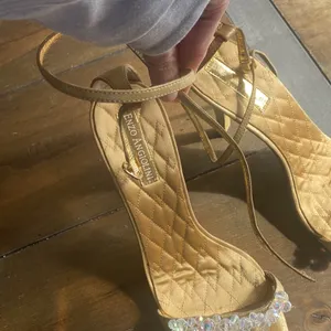 Enzo‎ Angiolini Eagiannes Sandals Womens Size 8.5 Gold Beaded Stiletto Heel Y2K thumbnail 5