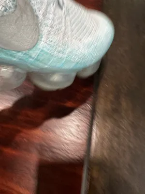 Great Nike Air VaporMax Flyknit in a white/teal colorway size 10 for women thumbnail 12