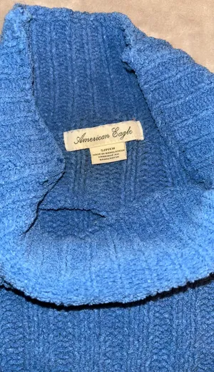 American Eagle Outfitters Cropped Turtleneck thumbnail 3