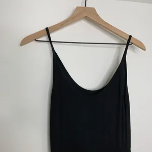 Reformation A-Line Fitted Scoop Neck Midi Length Dress Womens Small Black thumbnail 5