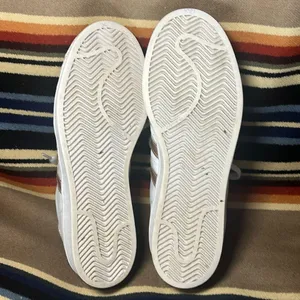 Adidas Women’s Superstar Sneakers Size 9 thumbnail 5