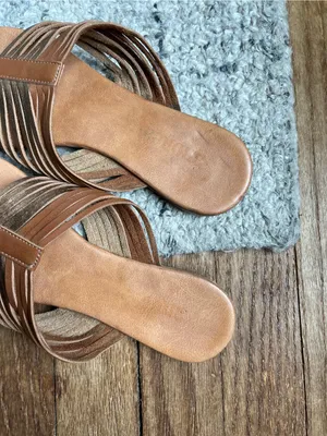 •Andrea strappy gold flat sandal• Size 8 thumbnail 3