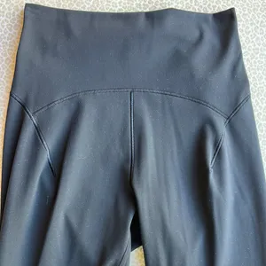 NWOT Adidas Tight Fit Aeroready Cropped Black Leggings size S thumbnail 5