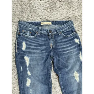 Buckle Women's BKE Sabrina Capri Destructed Dark Low Rise Blue Jeans Cropped Size 29 thumbnail 3