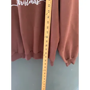 Christmas Graphic Sweatshirt Rust Gingerbread Gnome Holiday Pullover Womens L thumbnail 5