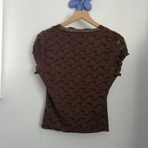 90s Y2K‎ Medium Brown Lace Trim Short Sleeve Fitted Top Grunge Scallop Neck thumbnail 2