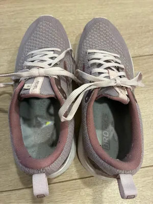 Brooks Women’s Revel 4 Road Running Shoe Metallic Almond Primrose Size 7 thumbnail 7