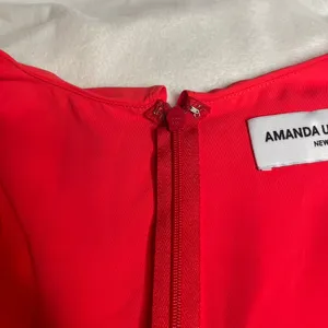 Amanda Uprichard Red Ruched V-Neck Bell Sleeve Mini Dress‎ XS thumbnail 4