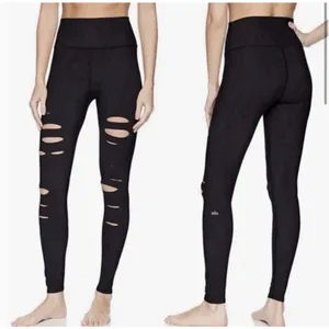 Alo Yoga Black High Waist Ripped Warrior Leggings Medium M Cutout Shredded Edgy thumbnail 2