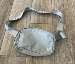 Lululemon Belt Bag thumbnail 1