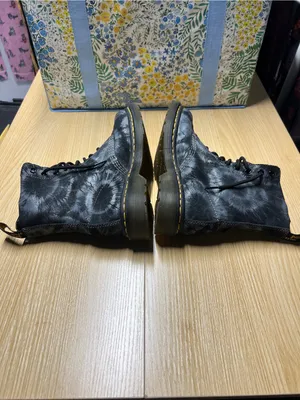 Dr. Martens 1460 Pascal Tie Dye Printed Suede Boots Black Gray Women’s 7 thumbnail 8