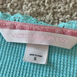 Victoria’s Secret thermal tee. Xs-s thumbnail 7