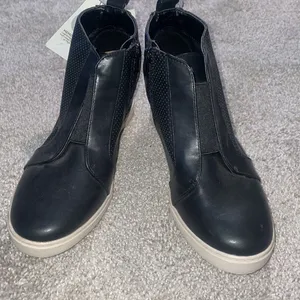 A New Day wedge black faux leather bootie thumbnail 9