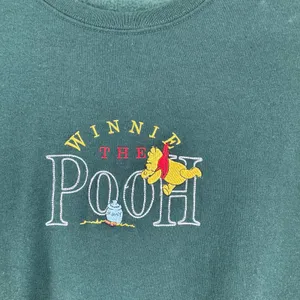Vintage Winnie the Pooh Embroidered Green Sweatshirt Jerzees NuBlend M Grandma thumbnail 2