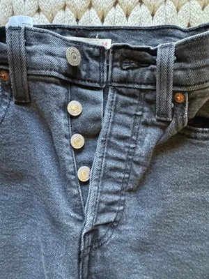 Levi’s Black Ribcage Ankle Straight Jeans thumbnail 4