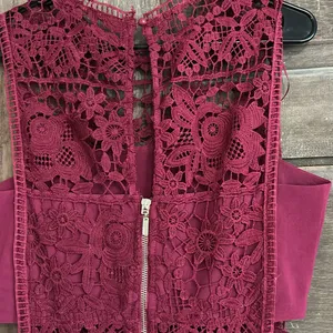 Romeo & Juliet Couture wine-colored lace‎ cutout dress Size Medium Crochet thumbnail 6