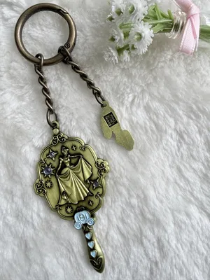 Disney Collectible Charms Princess Mirror Blind Bag Charm thumbnail 3