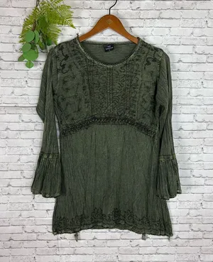 Vintage Y2K does 90’s Green Boho Crinkle Blouse thumbnail 1