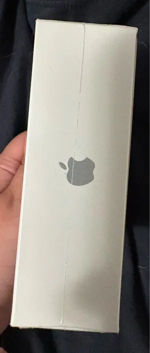 Apple AirPods Charging Case thumbnail 5
