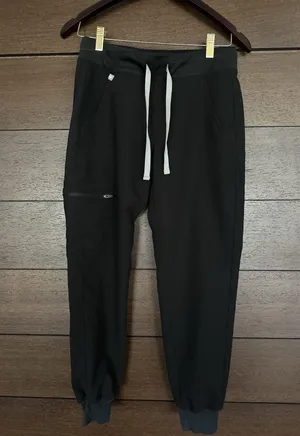Figs Women's Zamora Jogger Scrub Pants Black EUC SIZE Medium thumbnail 3