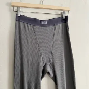 SKIMS Cotton Rib Legging Thermal Pants Dark Gray Medium thumbnail 2