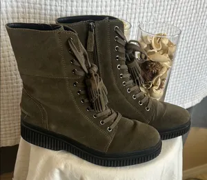 Franco Sarto Khaki Lace-Up Combat Boots Green Suede 8.5M US EU 38 thumbnail 1