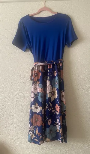 Women’s Blue Floral Midi Dress with Tie Waist thumbnail 1