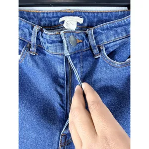 H&M Women’s High Rise Straight Leg Jeans Size‎ 6 Blue Stretch Cropped Denim thumbnail 5