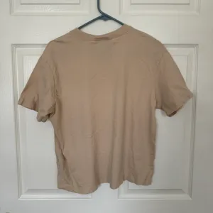 Nike Tan T-Shirt thumbnail 3