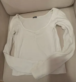 Brandy Melville Long Sleeve Top White thumbnail 1