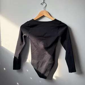 Black square neck bodysuit 🔥 thumbnail 3