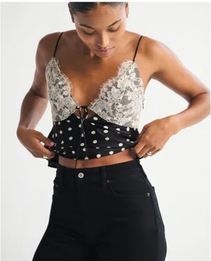 Abercrombie Curve Love High Rise 90s Relaxed Jeans thumbnail 4