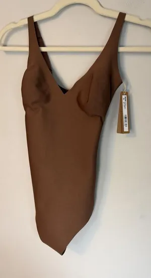 Skims Body Core Sculpt Plunge Thong Bodysuit Jasper Sz S NWT thumbnail 1