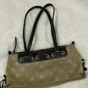Dooney and Bourke‎ Signature Canvas Leather Purse Vintage DB Brown Shoulder Bag thumbnail 2
