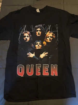 Gildan Queen T-Shirt thumbnail 1