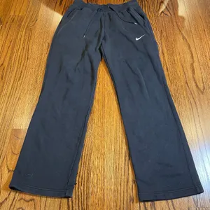 Nike Women's Fleece Wide Leg Black Sweatpants (flawed) thumbnail 1