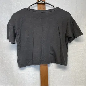 American Eagle Gray Short‎ Sleeve Cropped Tee Shirt Size XS thumbnail 2