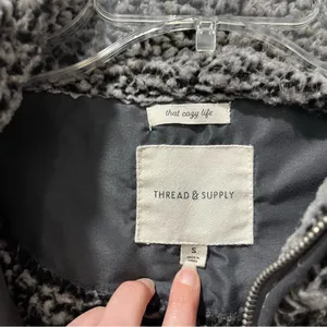 Thread & Supply Cozy Sherpa Fleece Pullover Sweatshirt 1/4 Zip Grey‎ Size Small thumbnail 5