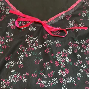 90s/00s Black Floral Fairycore Top w/ Pink Ribbon Ties‎ Sz xs thumbnail 4